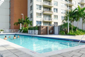 Awesome Apt With Pool in Midtown Miami